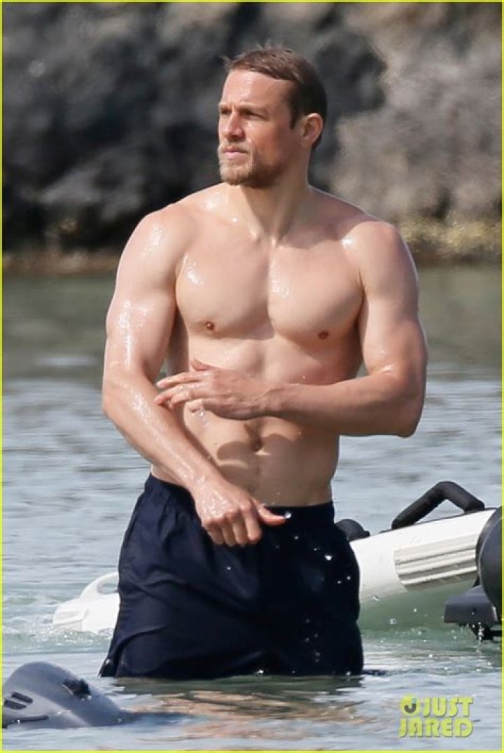 Charlie Hunnam shirtless body