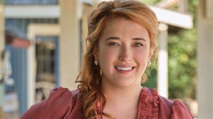 Charlotte Hegele as seen while smiling for a picture in October 2021
