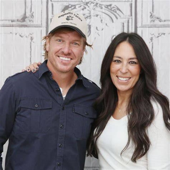 Chip Gaines in a car-selfie with Joanna Stevens Gaines in December 2016