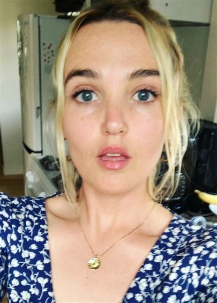 Chloe Fineman in a selfie in April 2020