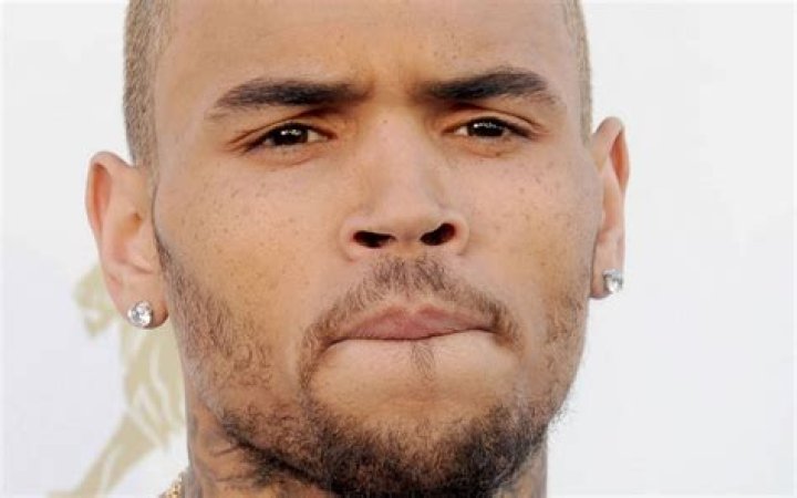 Chris Brown Face