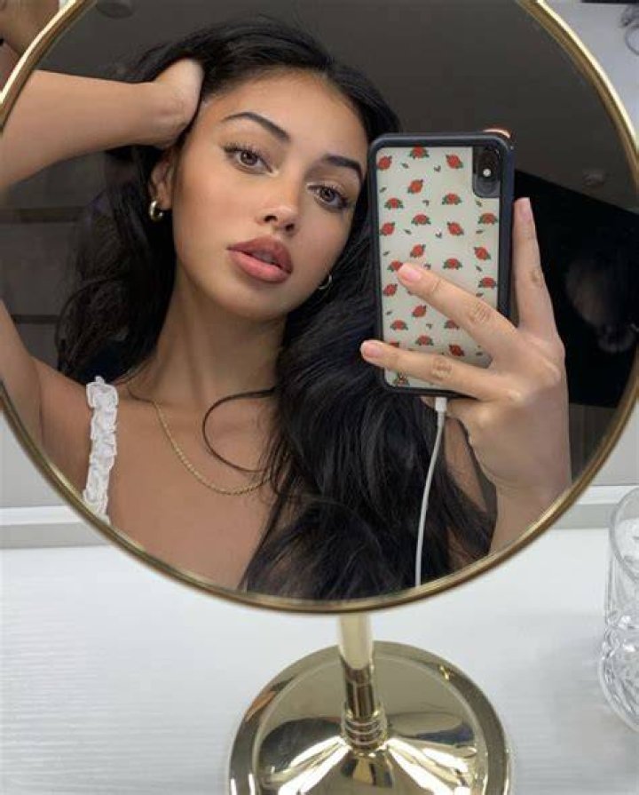 Cindy Kimberly in a selfie as seen in November 2017