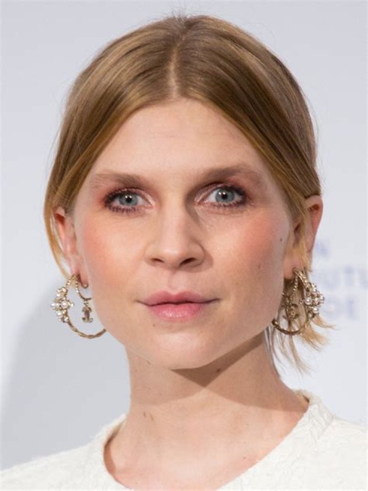 Clemence Poesy's short hair