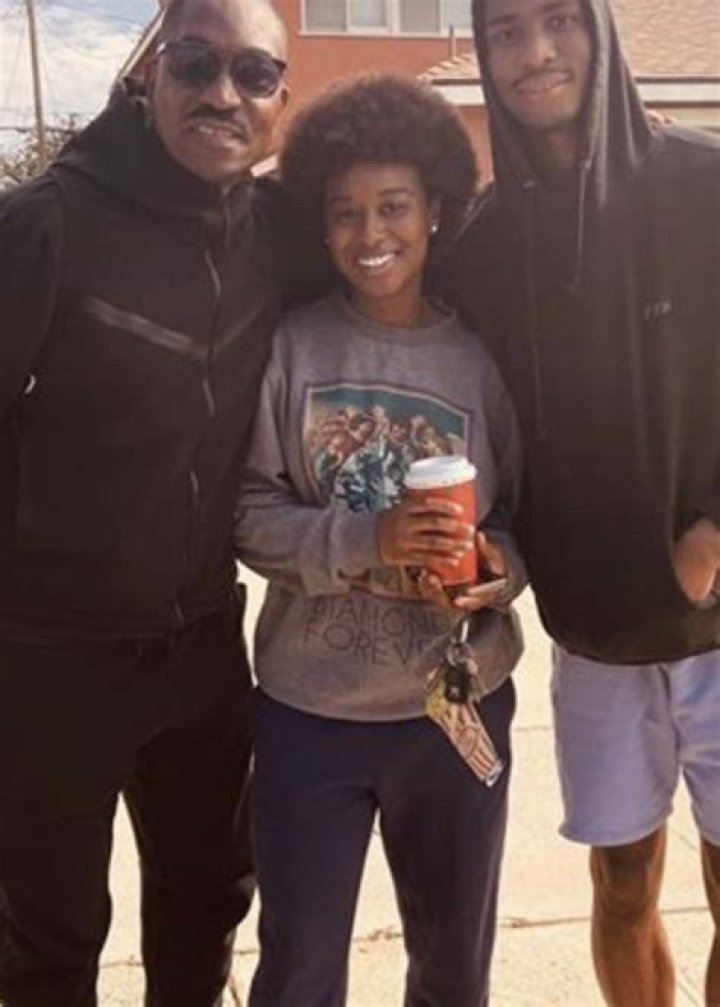 Clifton Powell Jr. (Right) smiling for the camera alongside his father and sister