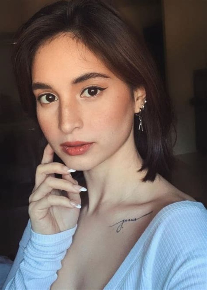 Coleen Garcia as seen in a picture along with Billy Crawford at El Union Coffee in San Juan, La Union, Philippines in April 2019