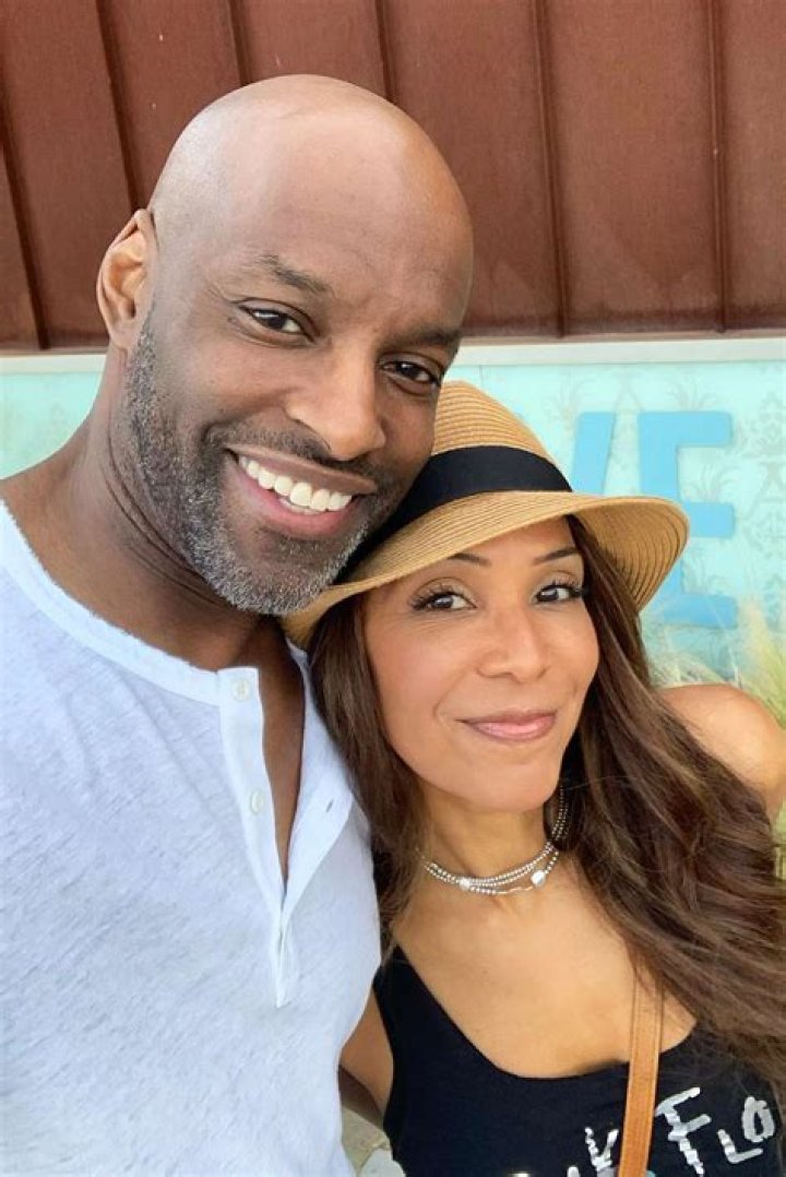 Colin Lawrence and Lucia Walters smiling in a selfie in Wailea, Maui