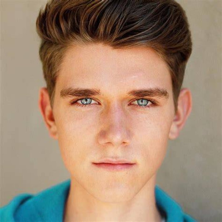 Collins Key at the 6th Annual Streamy Awards in October 2016