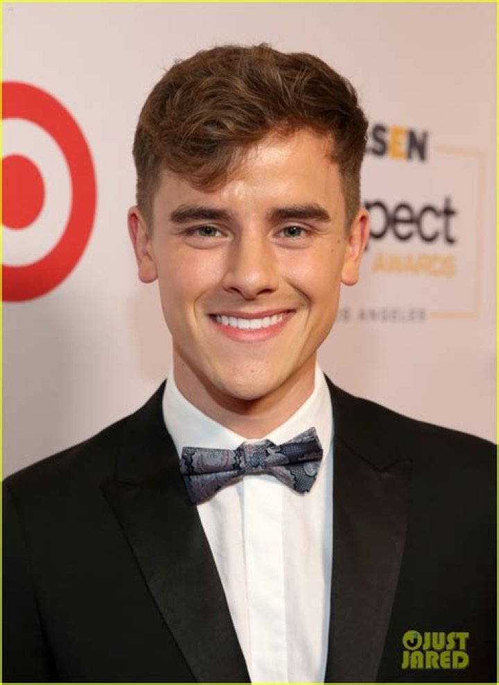 Connor Franta 2016