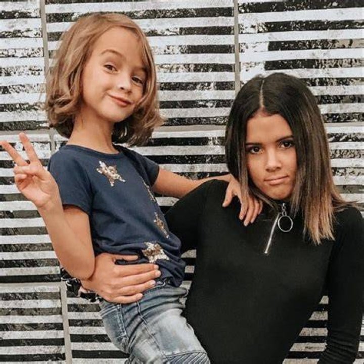 Cora Bennett as seen in a picture along with her older sister, Klailea Bennett, in October 2019