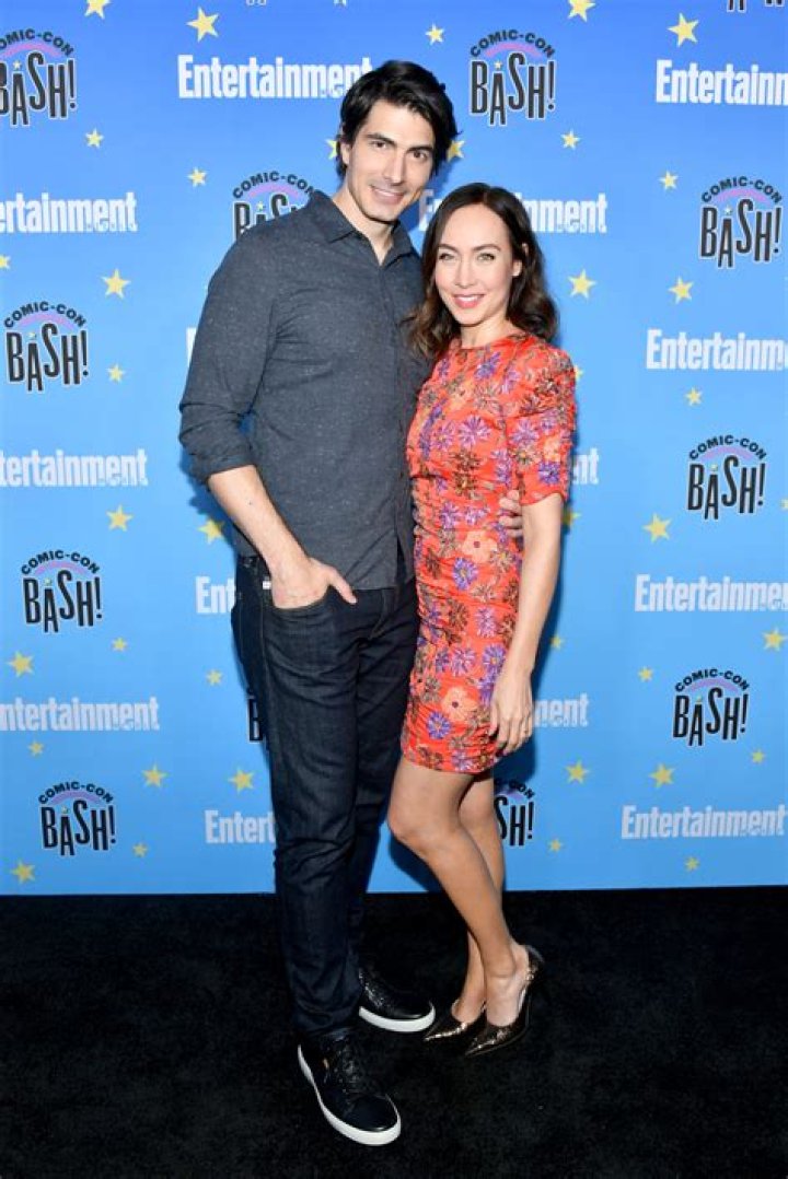 Courtney Ford with husband Brandon Routh and son Leo James Routh in 2015 supporting "Got Your 6" cause