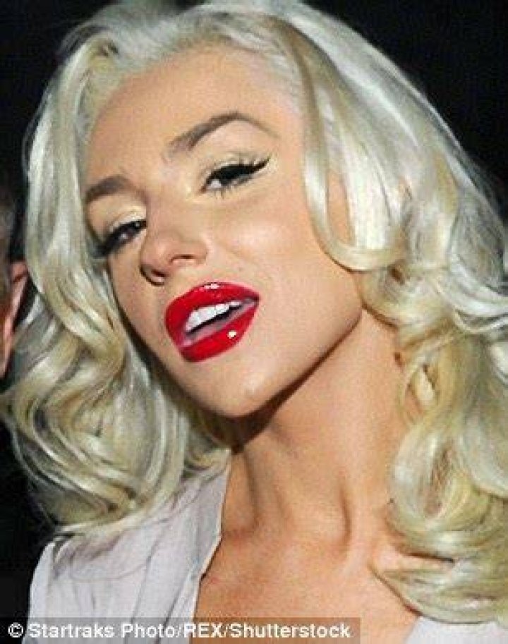Courtney Stodden red lipstick