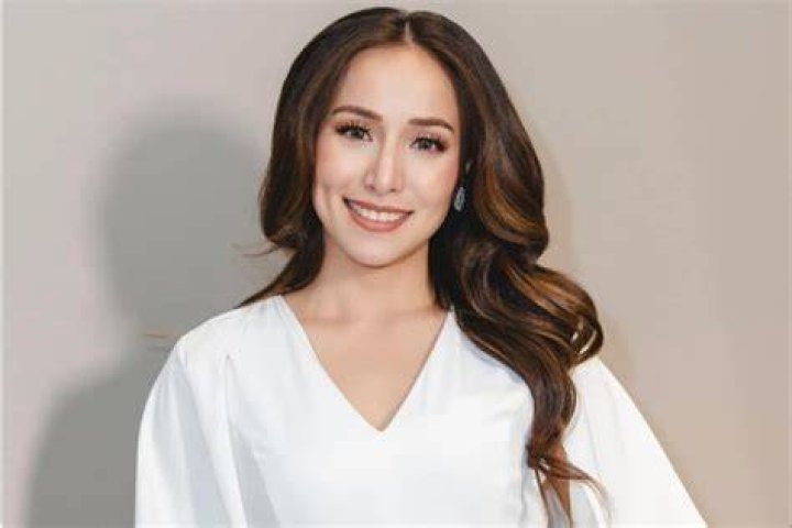 Cristine Reyes in 2011