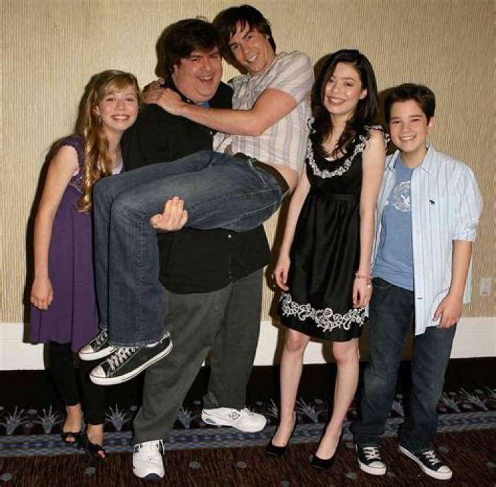 Dan Schneider with the cast of Drake & Josh (2004–07) in the past