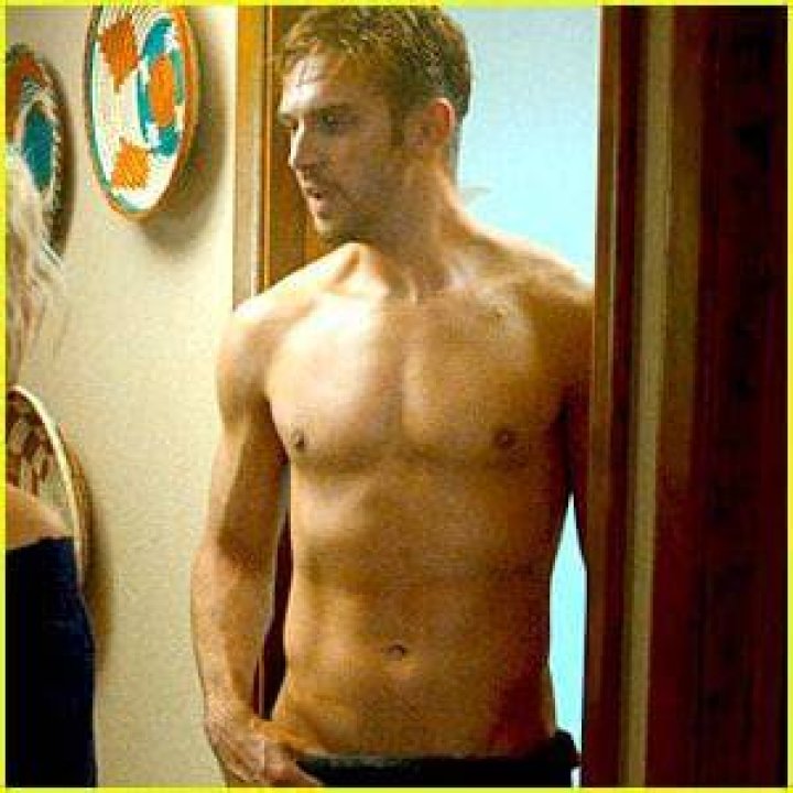 Dan Stevens shirtless body