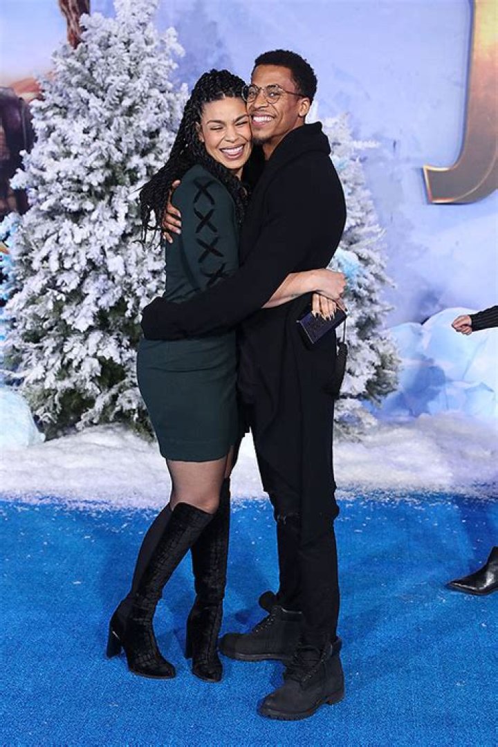 Dana Isaiah with Jordin Sparks in June 2018