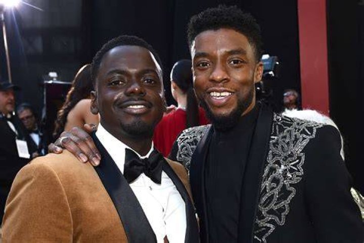 Daniel Kaluuya (Second from Left) in a selfie with his friends in June 2015
