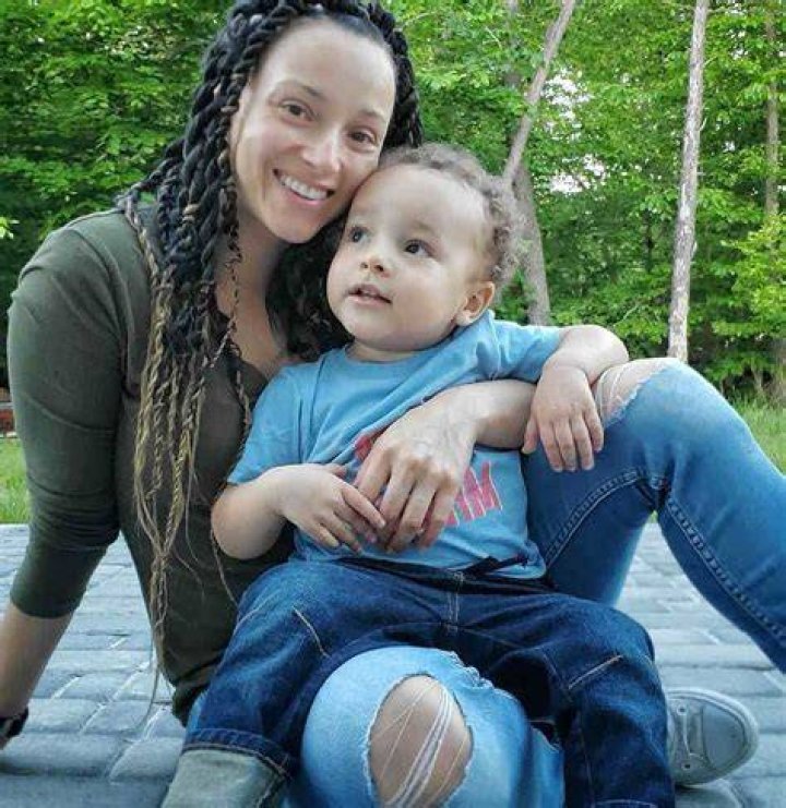 Danielle Vega with her son and beau in a selfie that was taken in Chicago, Illinois in March 2020