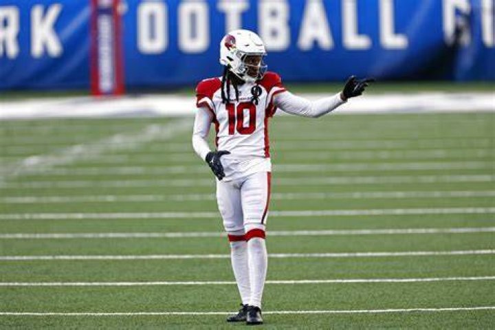 DeAndre Hopkins in action with the ball during a match between Houston Texans and Indianapolis Colts on October 8, 2015