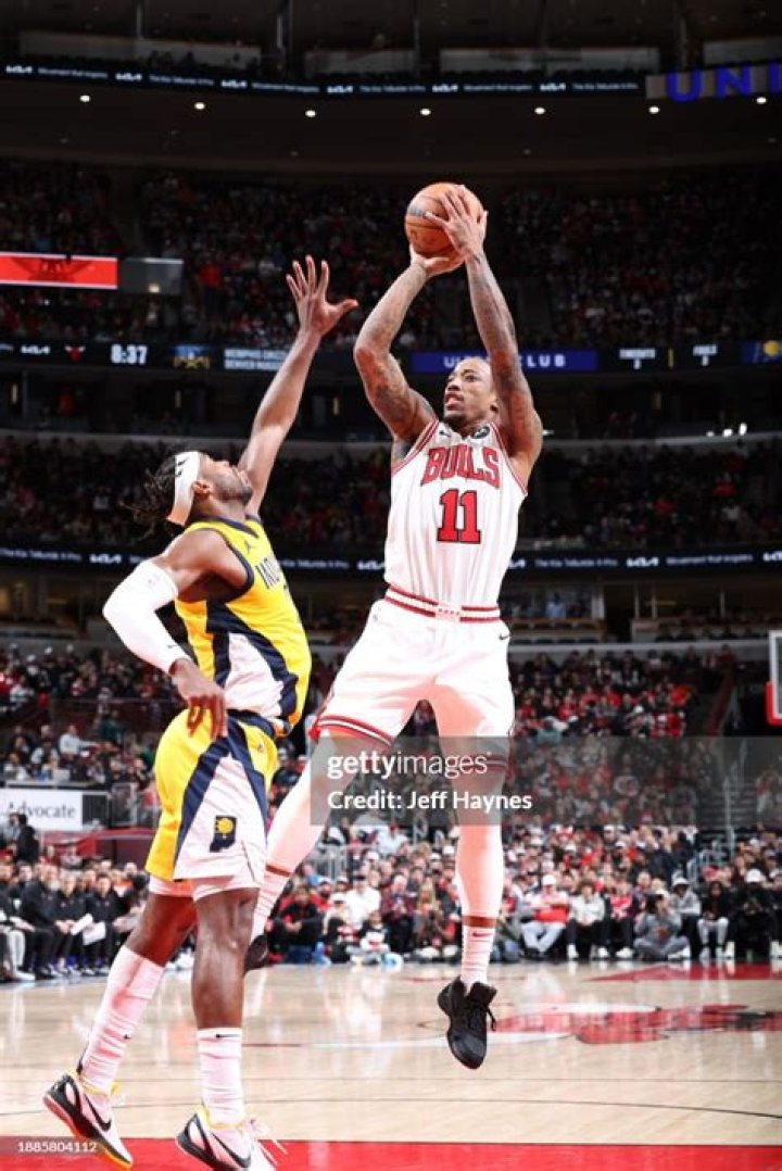 DeMar DeRozan shoots the ball while at practice with Team USA on August 15, 2014 in Chicago, Illinois