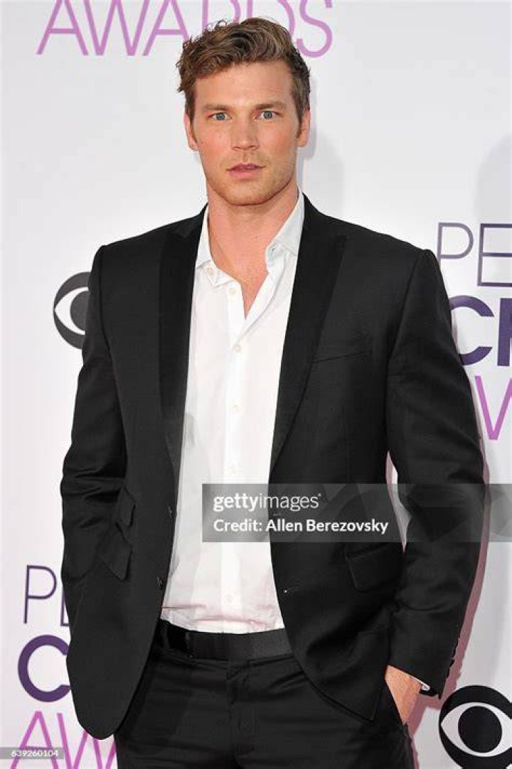 Derek Theler at the People's Choice Awards in January 2017