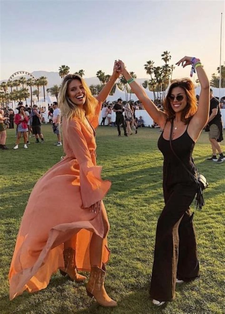Devin Brugman as seen while taking a gorgeous selfie in Four Seasons Resorts Lanai in March 2019