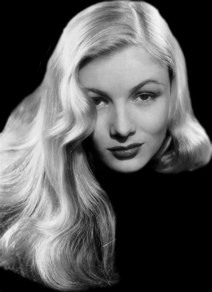 Diane Ladd in a still from the 1992 film Hold Me, Thrill Me, Kiss Me