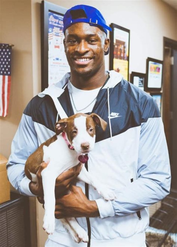 DK Metcalf with his pet dog, as seen in January 2018