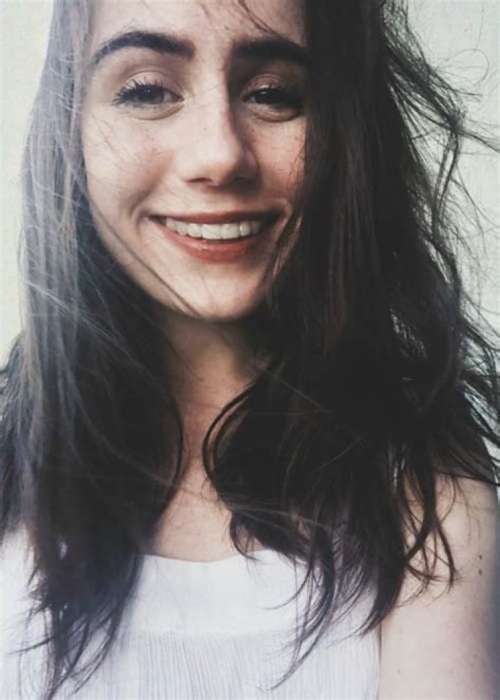 Dodie Clark in an Instagram post as seen in February 2018