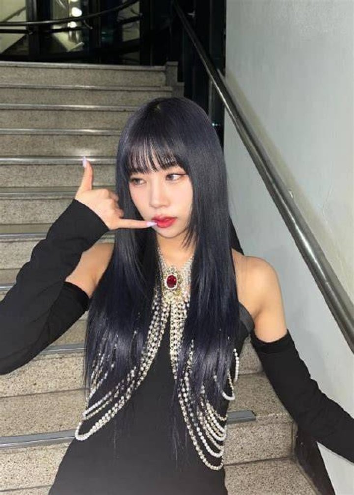 Dosie in an Instagram post in February 2023