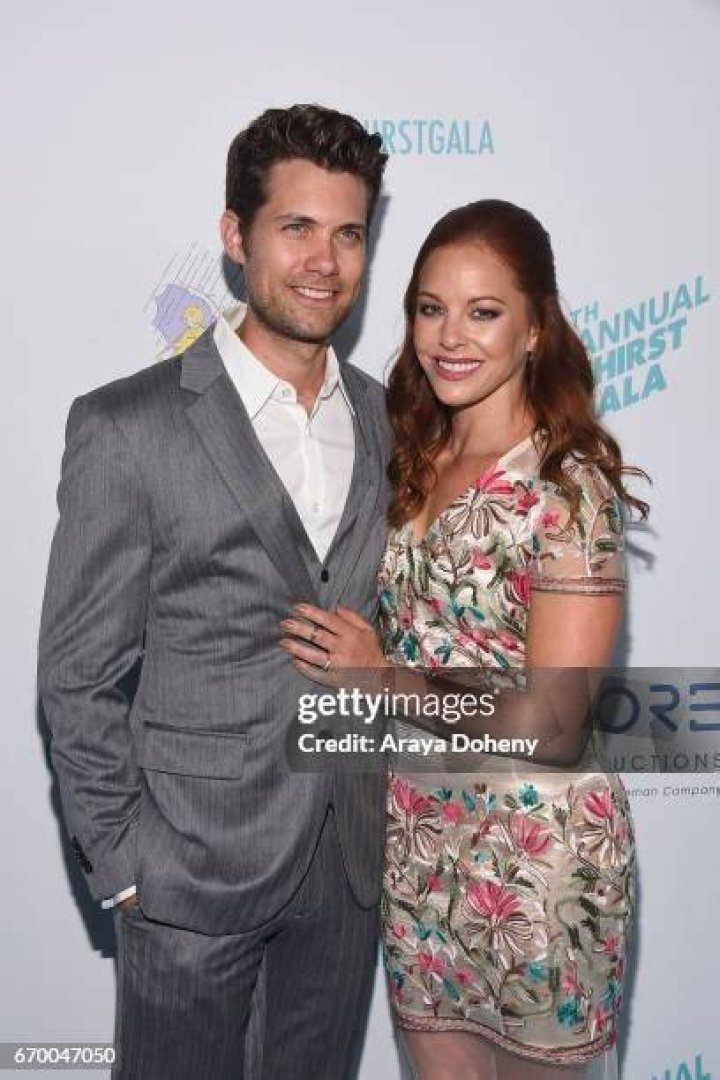Drew Seeley and Amy Paffrath with their daughter, as seen in December 2019