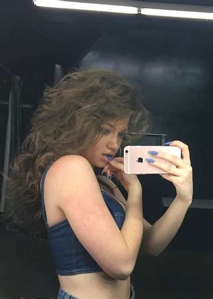 Dytto in an Instagram selfie in December 2017