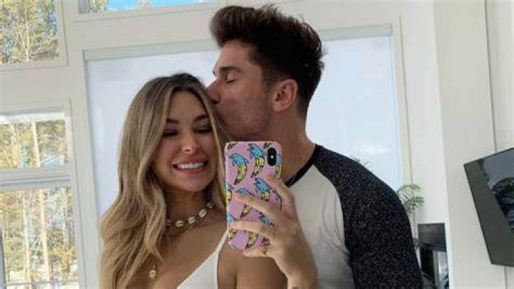 Elisabeth Rioux and Bryan McCormick in a selfie in April 2020