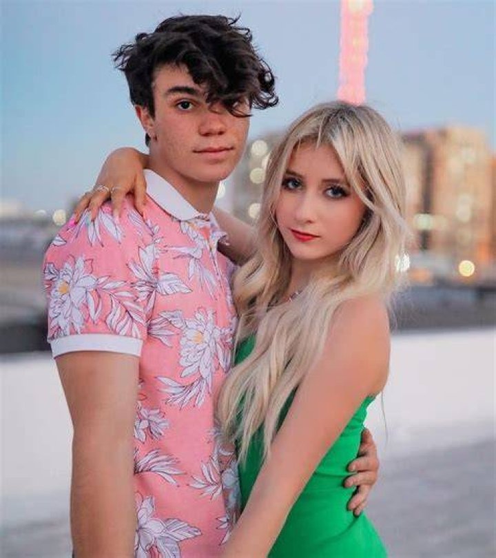 Elliana Walmsley with boyfriend Jentzen Ramirez in February 2023 enjoying their holidays in Los Angeles California