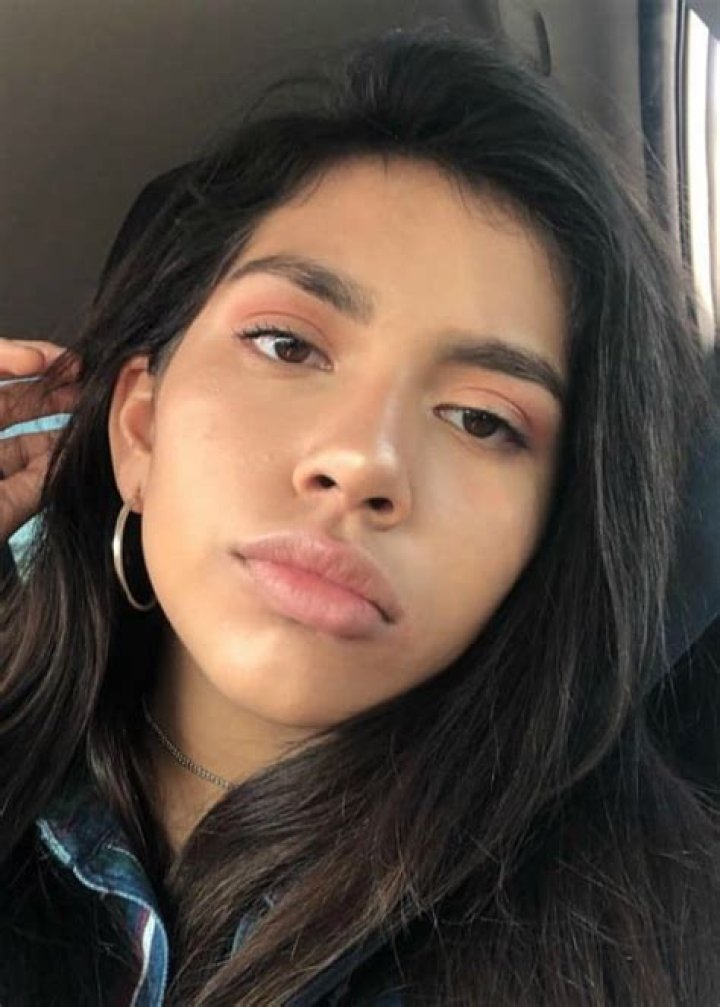 Ellie Hiyar in a selfie as seen in April 2018