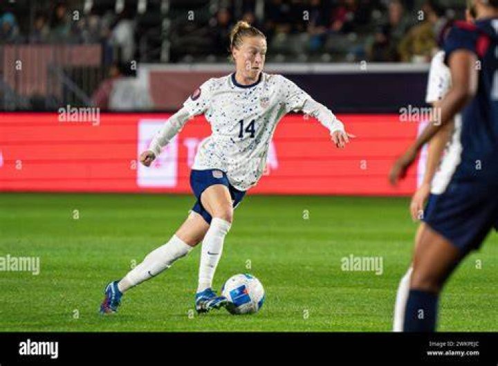 Emily Sonnett during a match at Avaya Stadium in November 2017