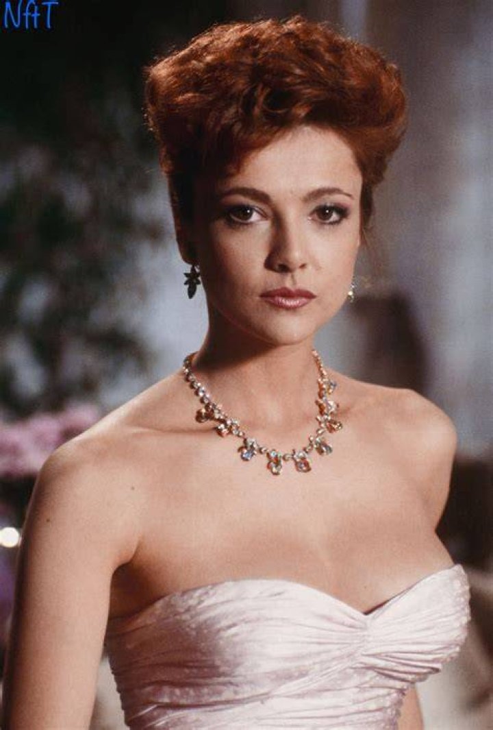 Emma Samms pictured at the 62nd Academy Awards on March 26, 1990