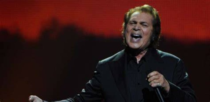 Engelbert Humperdinck in November 2019 thinking he should be called Engelbert Scissorhands in the photo