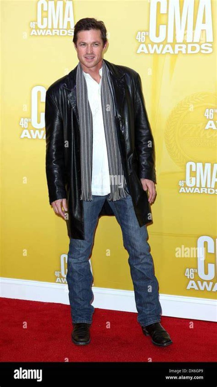 Eric Close at the CMA Awards in Nashville in November 2014