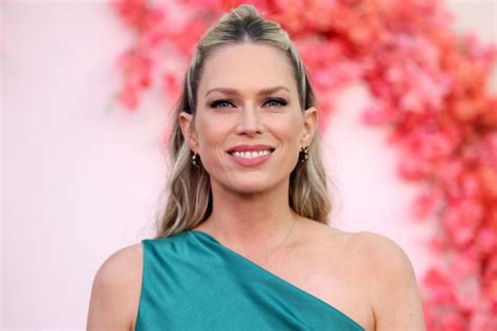 Erin Foster at the Fifth Annual Baby2Baby Gala in November 2016