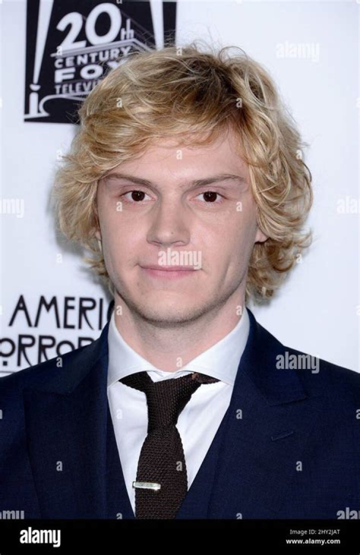 Evan Peters at the Hollywood Foreign Press Association and InStyle event in November 2016