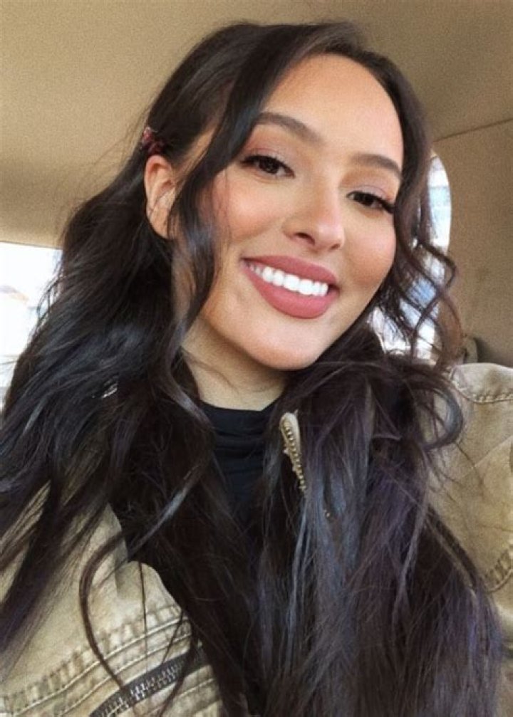 Faouzia in an Instagram selfie from May 2020