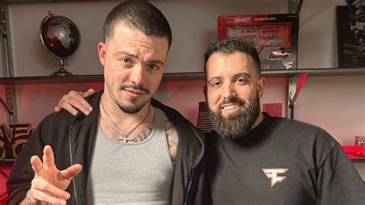 FaZe Apex with his YouTube Gold Play Button as seen in March 2015