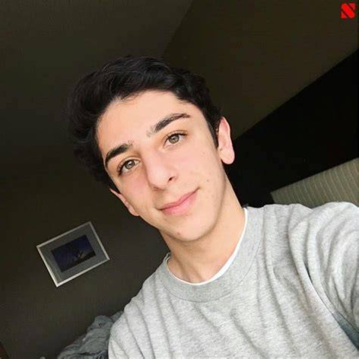 FaZe Rug in a selfie with his dog in October 2017