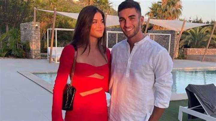 Ferran Torres and Sira Mart&iacute;nez, as seen in August 2022