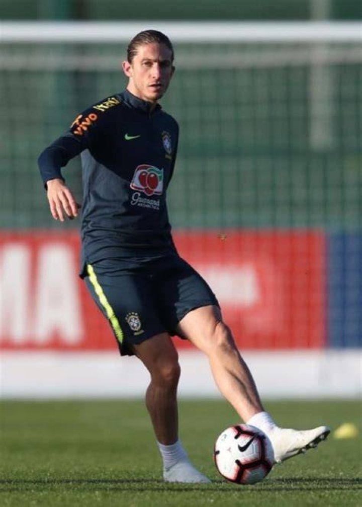 Filipe Lu&iacute;s at Arsenal Training Centre