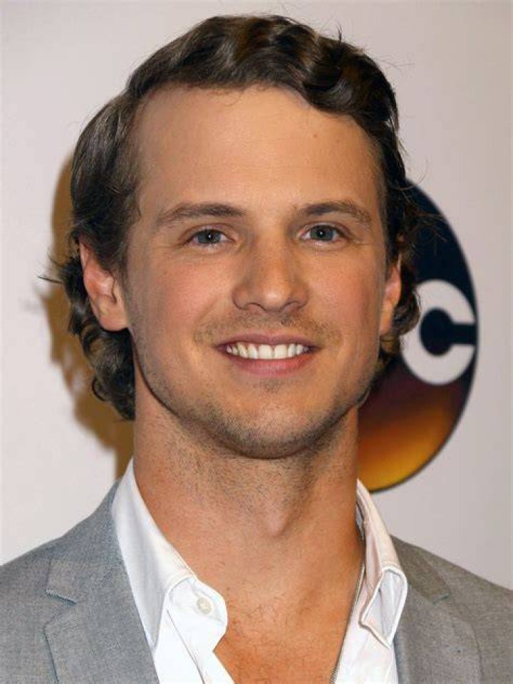 Freddie Stroma in an Instagram post as seen in January 2018