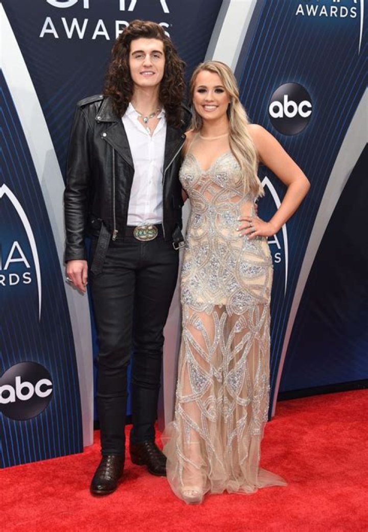 Gabby Barrett and Cade Foehner in a selfie in August 2019
