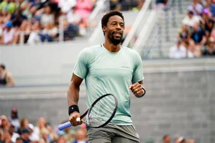 Gael Monfils during a match against Kei Nishikori at the Miami Open presented by Itau on March 31, 2016