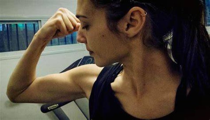 Gal Gadot showing her biceps for 2016 movie "Wonder Woman"