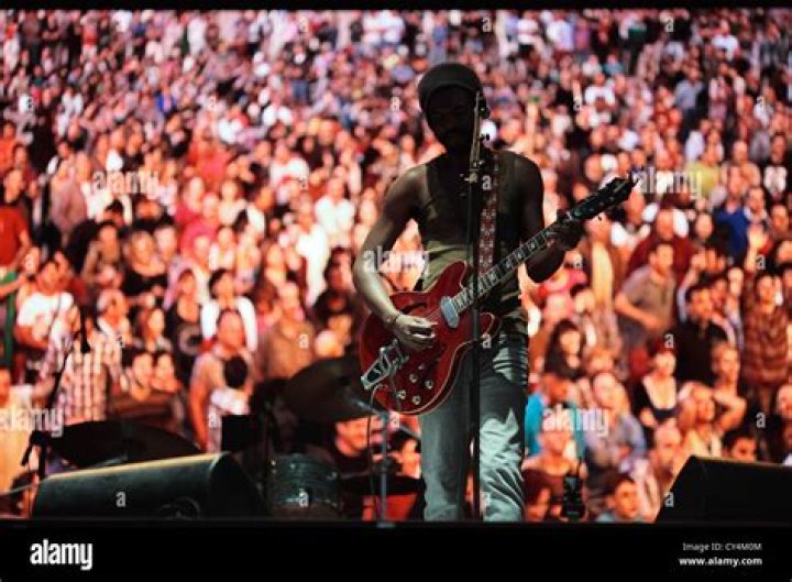 Gary Clark Jr performing live at Supersonic in 2012